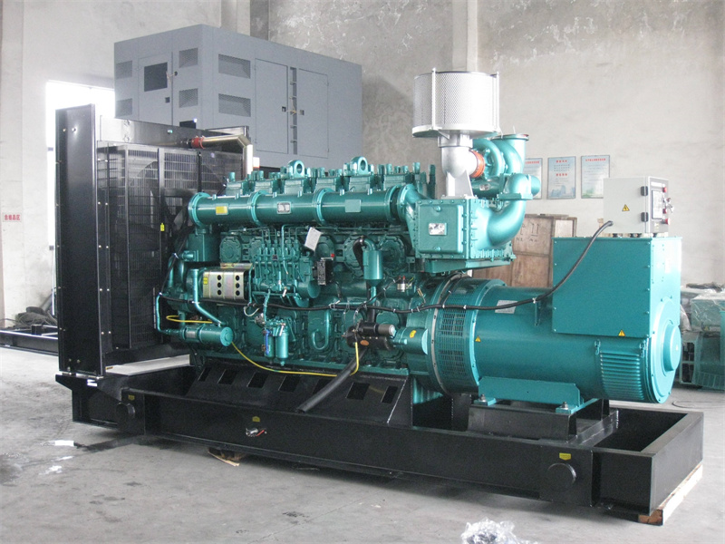 西安200KW 柴油发电机的油耗是多少?