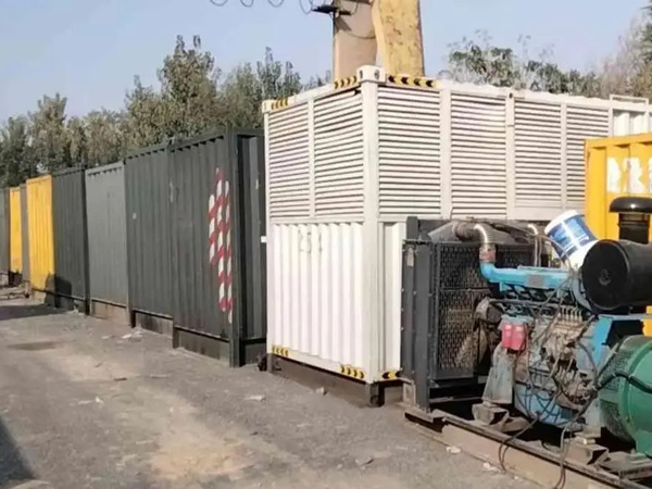 西安200KW柴油发电机机组每小时油耗是多少?